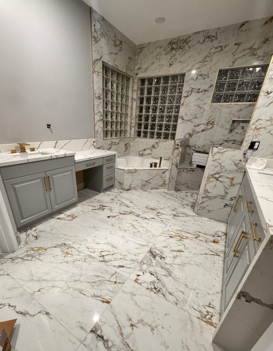 Large bathroom exactly as we found it, before any prep work